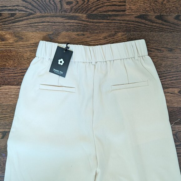 Daisy Grace Elegant Pleated Wide-leg Slacks - Picture 7 of 8